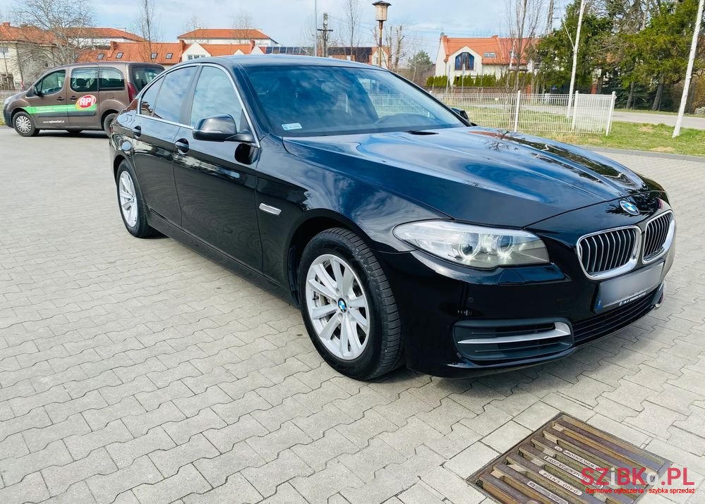 2015' BMW 5 Series 520D photo #1