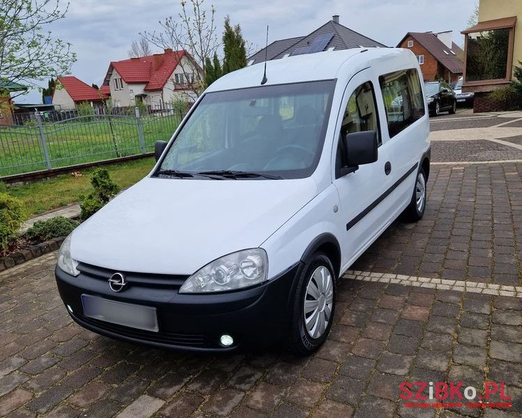 2010' Opel Combo photo #1