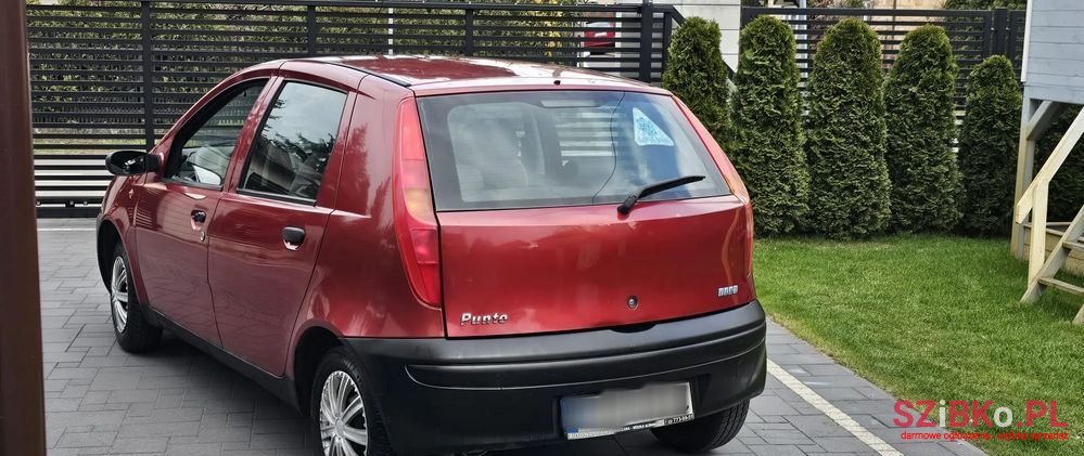 2002' Fiat Punto 1.2 8V photo #3