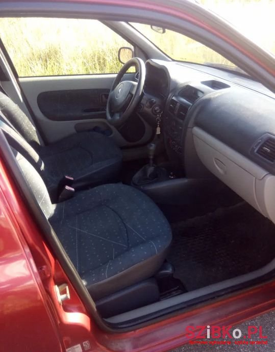 2002' Renault Clio photo #6