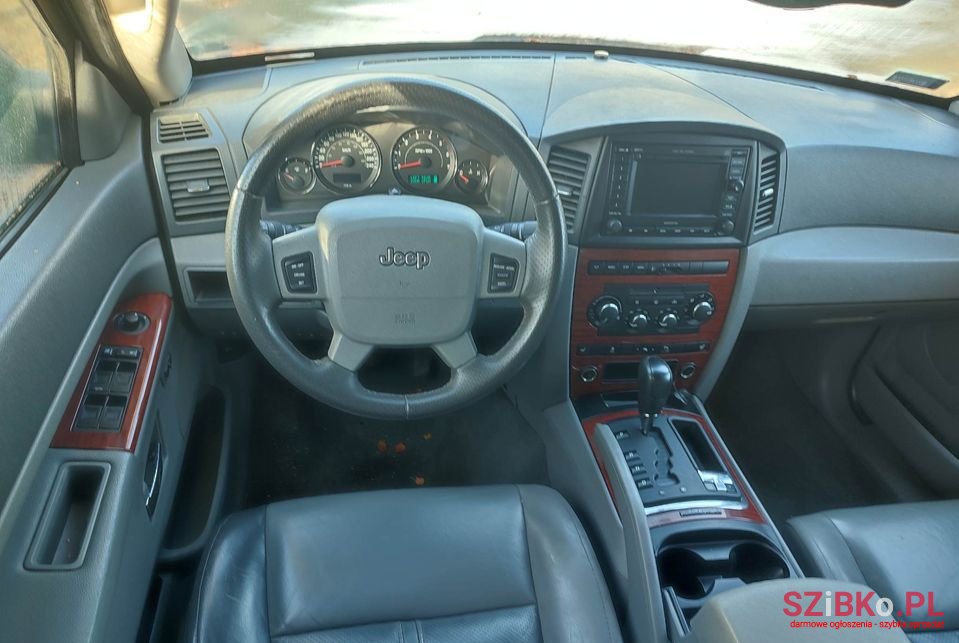2005' Jeep Grand Cherokee photo #6