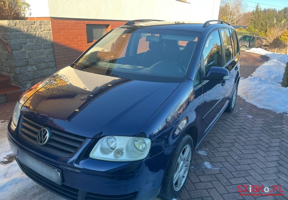 2006' Volkswagen Touran 1.9 Tdi Basis photo #1