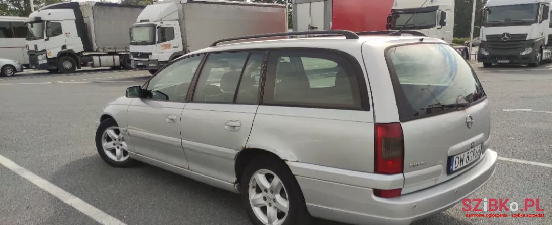 2002' Opel Omega photo #4