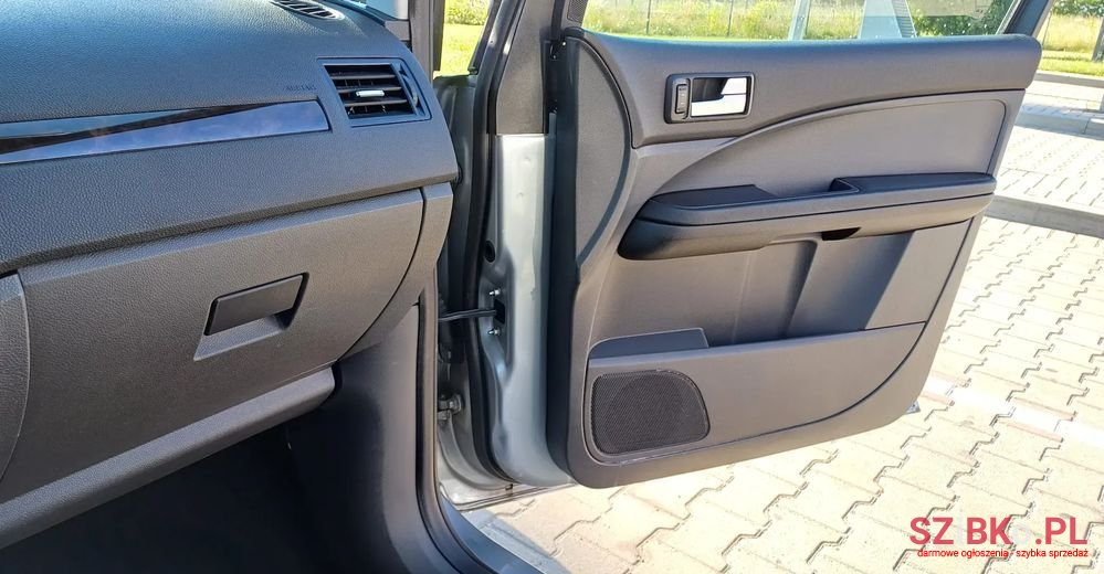 2005' Ford C-MAX photo #4