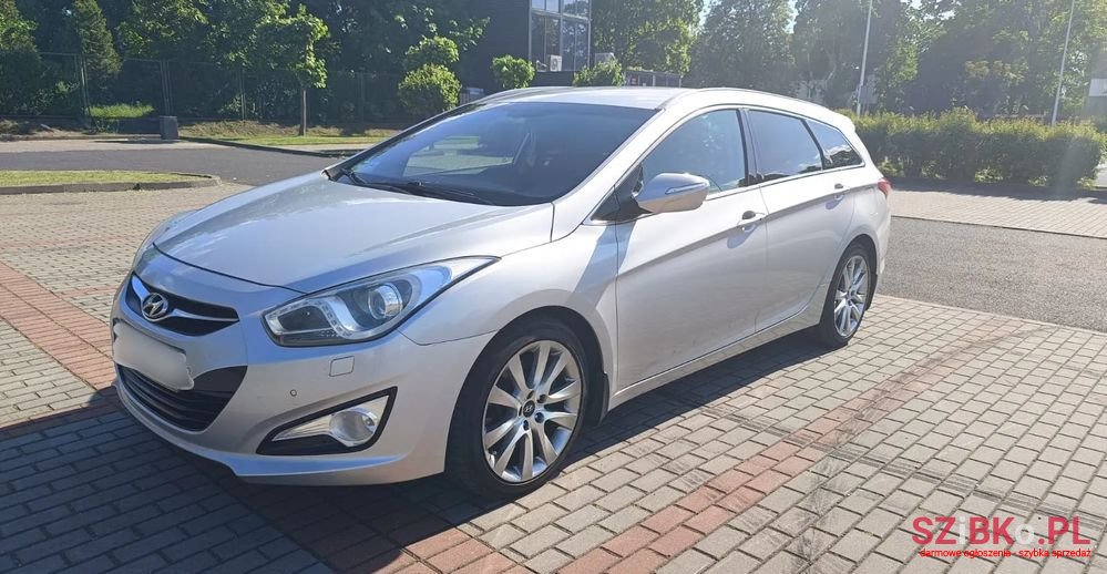 2012' Hyundai i40 Kombi photo #2