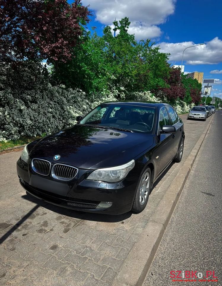 2008' BMW 5 Series 520D photo #5