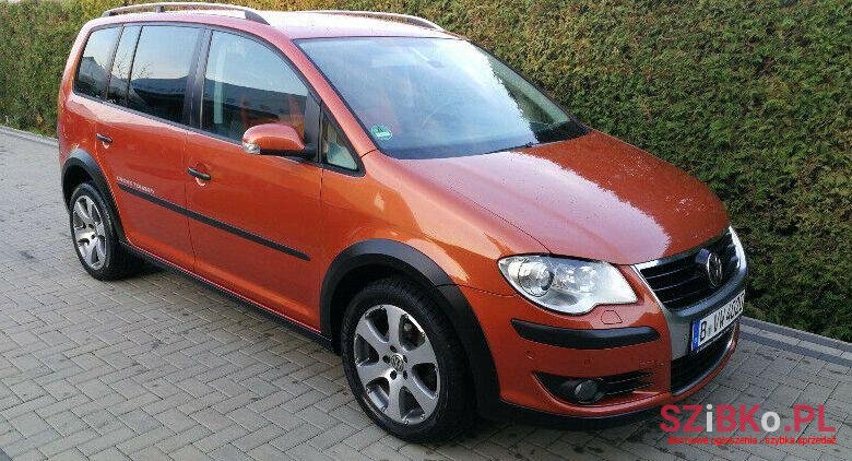 2007' Volkswagen Touran photo #1