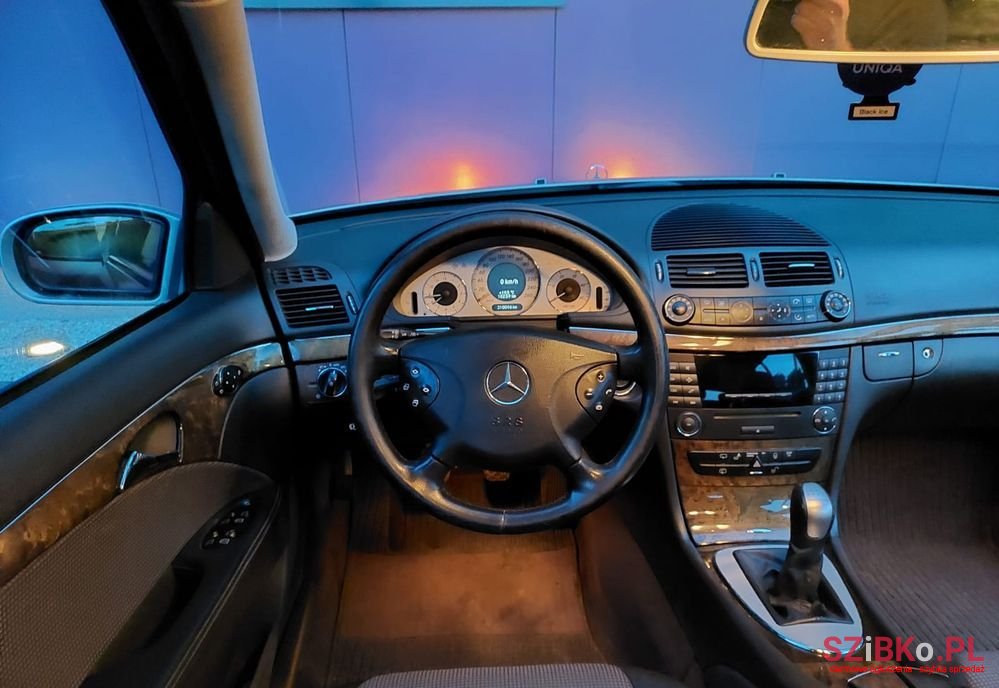 2003' Mercedes-Benz E-Class photo #6