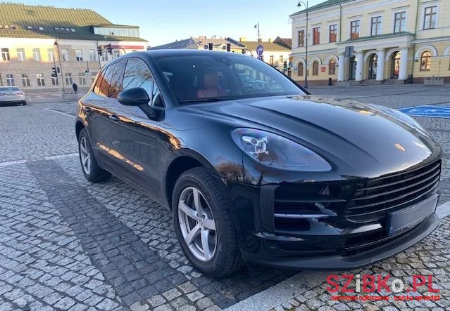 2020' Porsche Macan photo #2