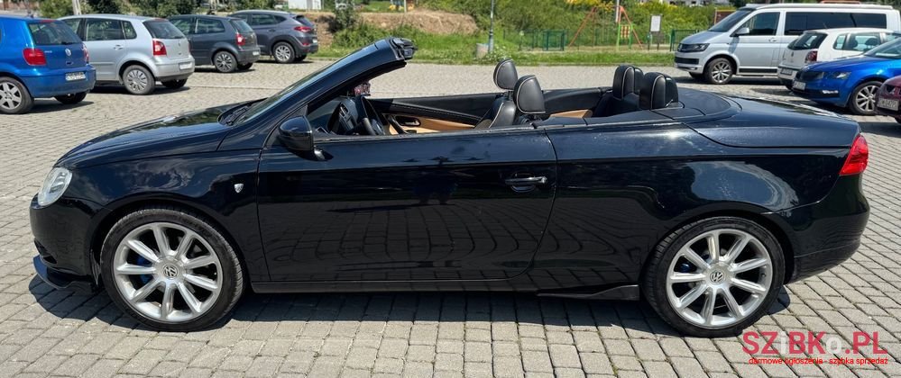 2008' Volkswagen Eos photo #2