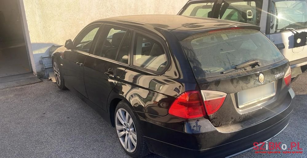 2008' BMW 3 Series 320D photo #2