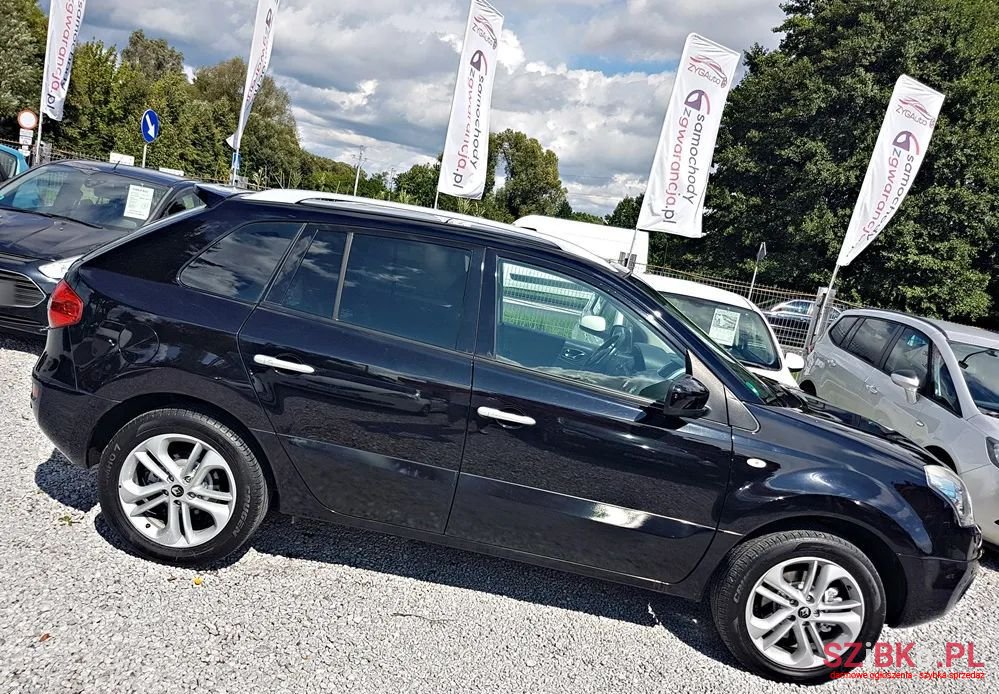 2010' Renault Koleos 2.0 Dci 4X4 Privilege Plus photo #4