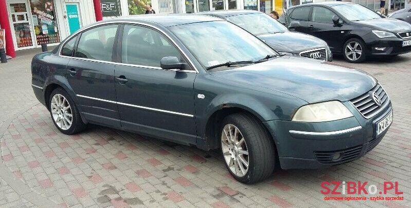 2003' Volkswagen Passat photo #1