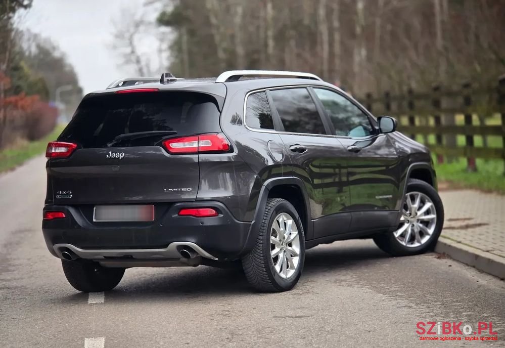 2014' Jeep Cherokee photo #3