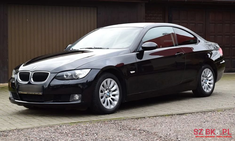 2007' BMW 3 Series 320D Coupe photo #1