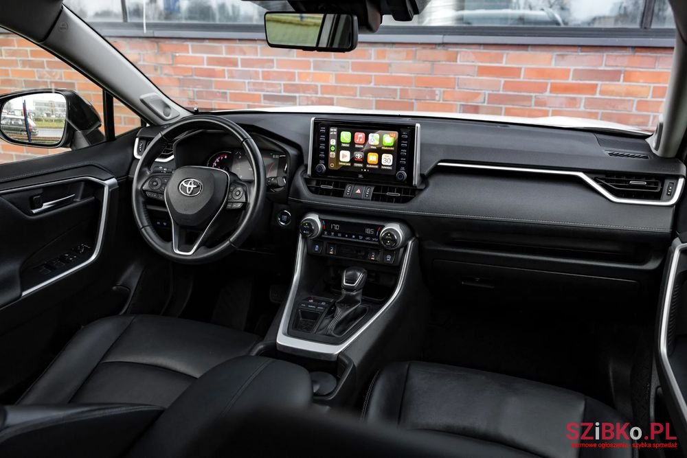 2020' Toyota RAV4 photo #4