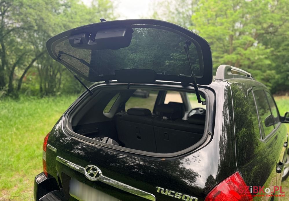 2004' Hyundai Tucson 2.7 Gls photo #6