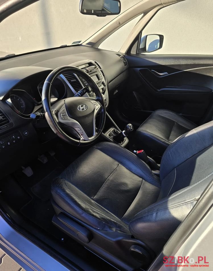 2012' Hyundai ix20 1.4 Premium photo #4