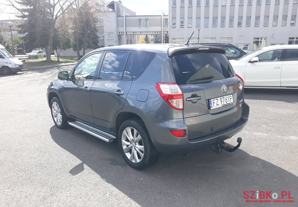 2010' Toyota RAV4 photo #5