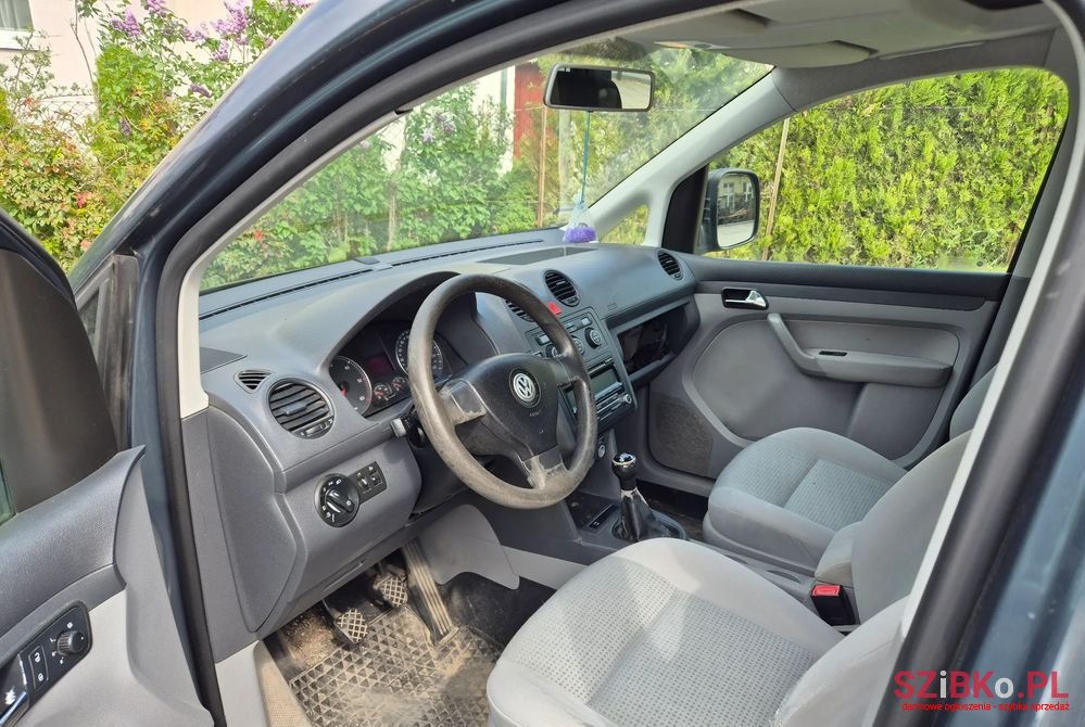 2009' Volkswagen Caddy Life photo #5