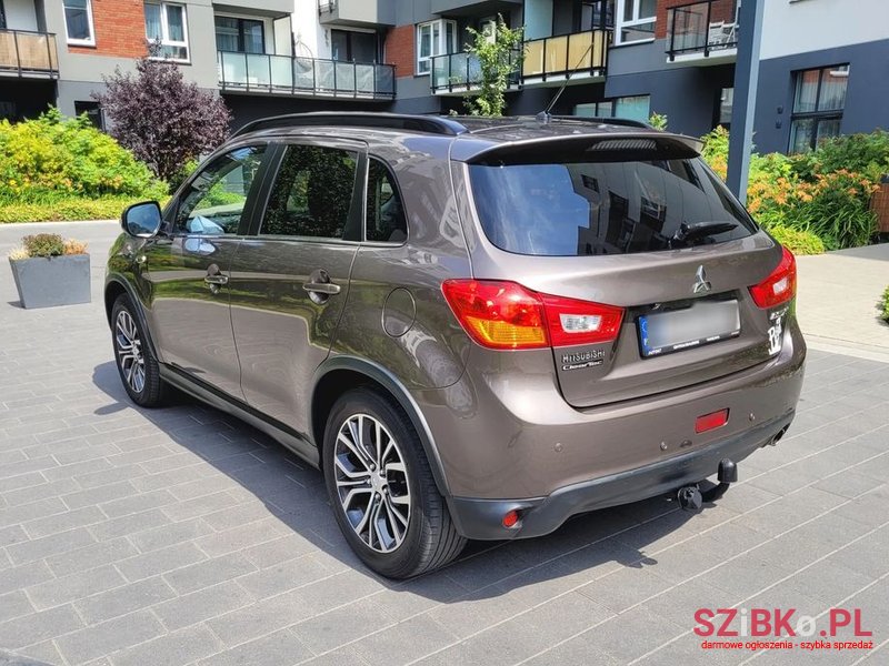 2016' Mitsubishi ASX photo #2