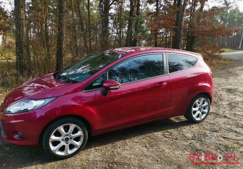 2011' Ford Fiesta photo #1