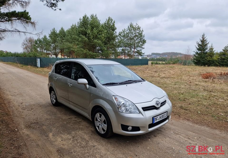 2007' Toyota Corolla Verso photo #3