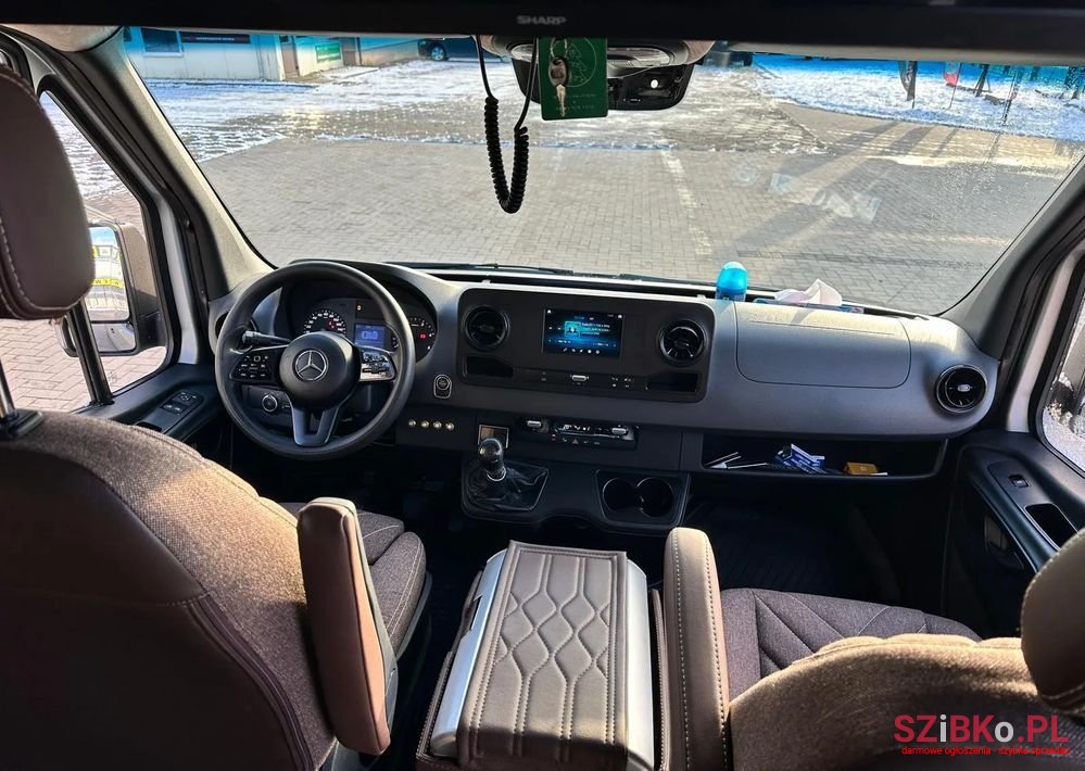 2020' Mercedes-Benz Sprinter photo #4