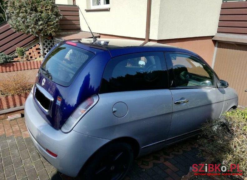 2007' Lancia Ypsilon photo #1