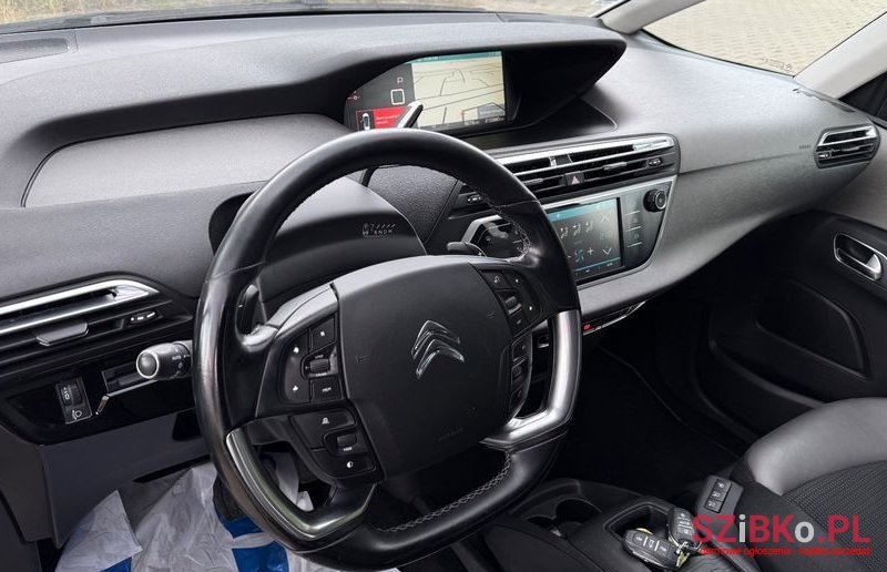 2017' Citroen C4 Grand Picasso photo #6