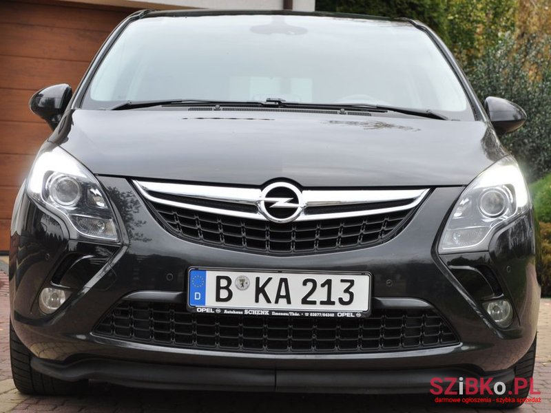 2012' Opel Zafira photo #4