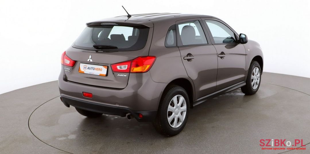 2013' Mitsubishi ASX photo #4