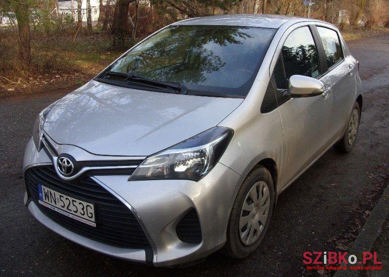 2014' Toyota Yaris photo #5