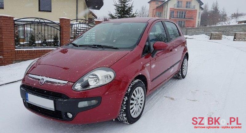 2010' Fiat Punto photo #1