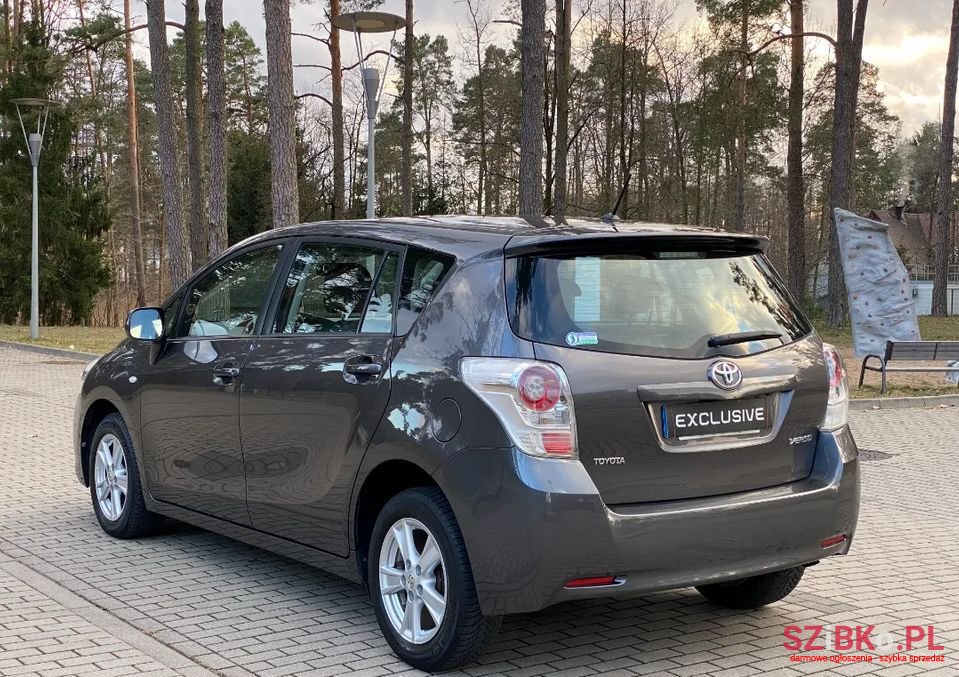 2009' Toyota Verso photo #5