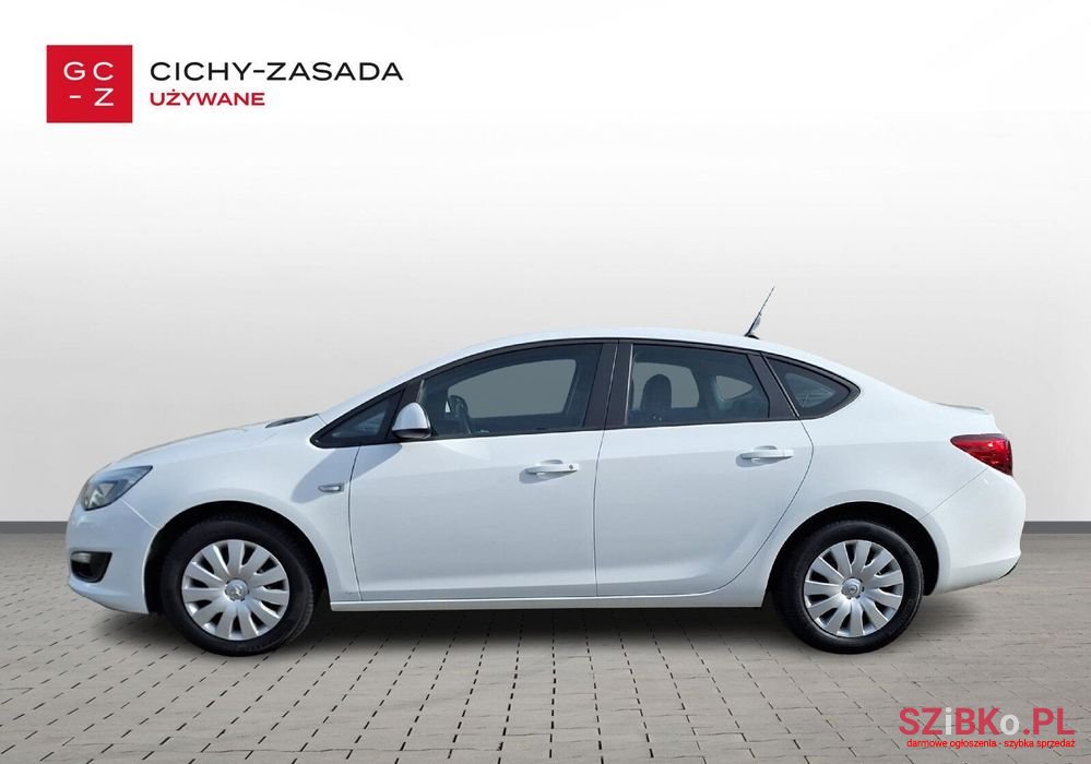 2018' Opel Astra photo #2