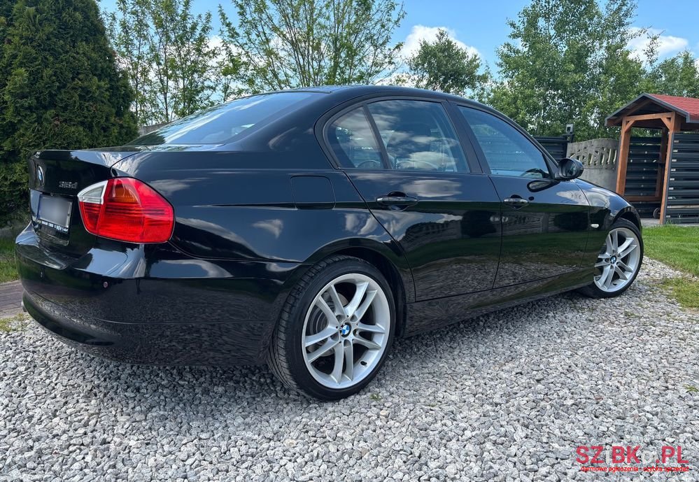 2006' BMW 3 Series 318D photo #2