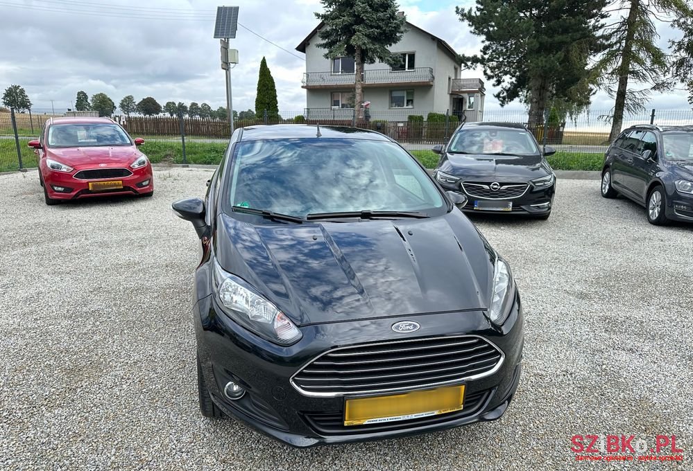 2015' Ford Fiesta photo #2