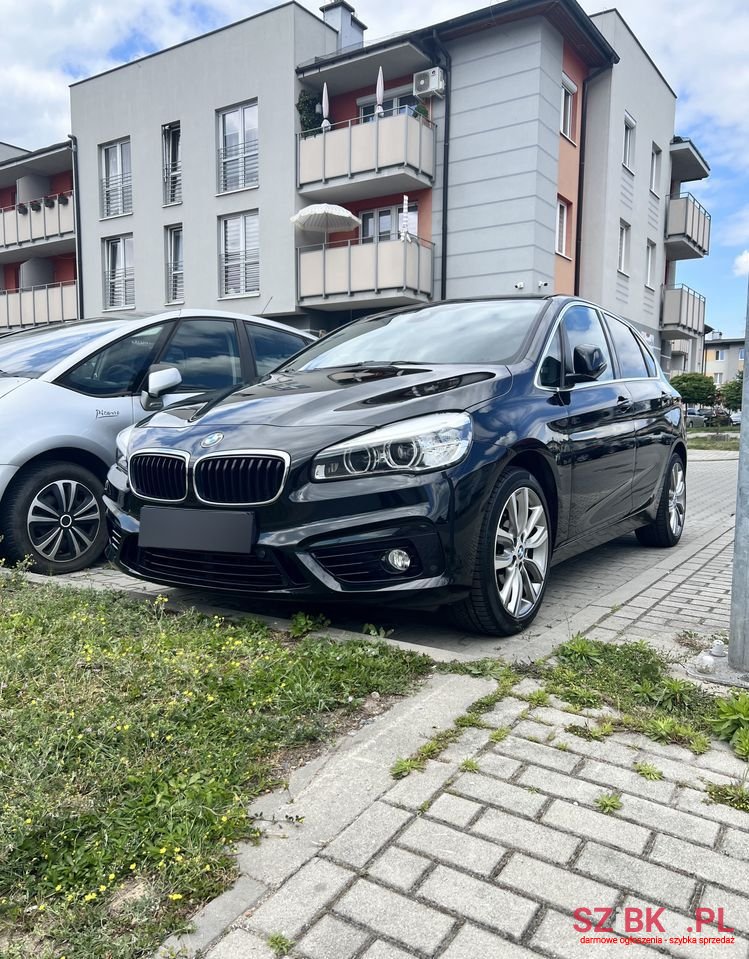 2014' BMW 2 Series 218D Sport Line Sport photo #2