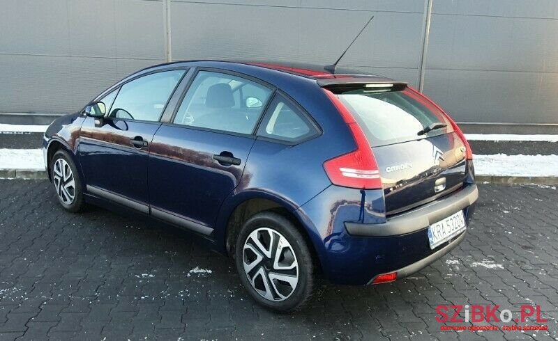 2008' Citroen C4 photo #6