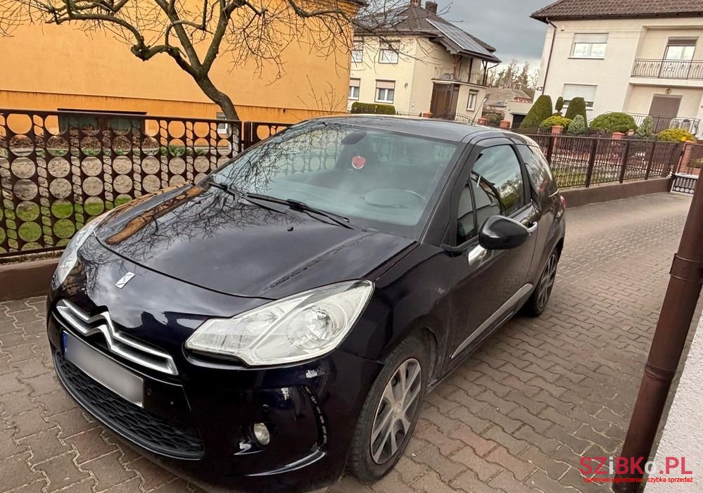 2013' Citroen DS3 1.6 E-Hdi Sochic photo #2
