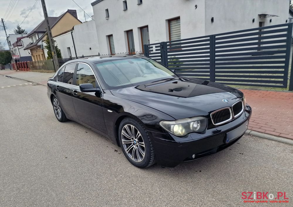 2002' BMW 7 Series 735I photo #1