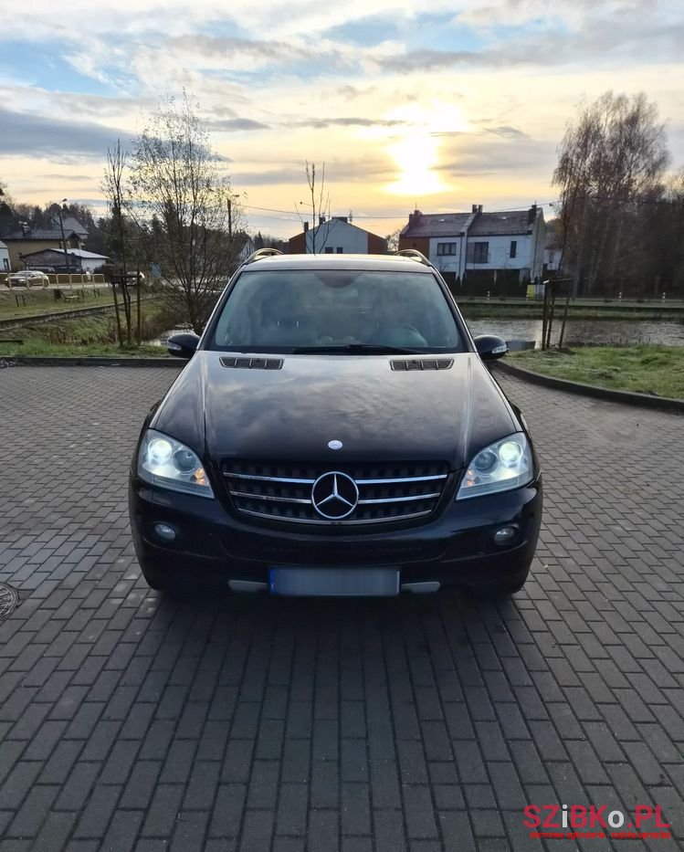 2005' Mercedes-Benz Ml photo #2