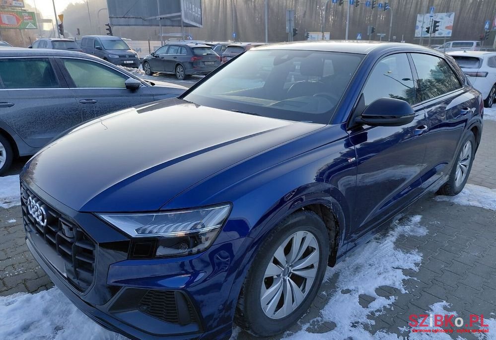 2023' Audi Q8 photo #1