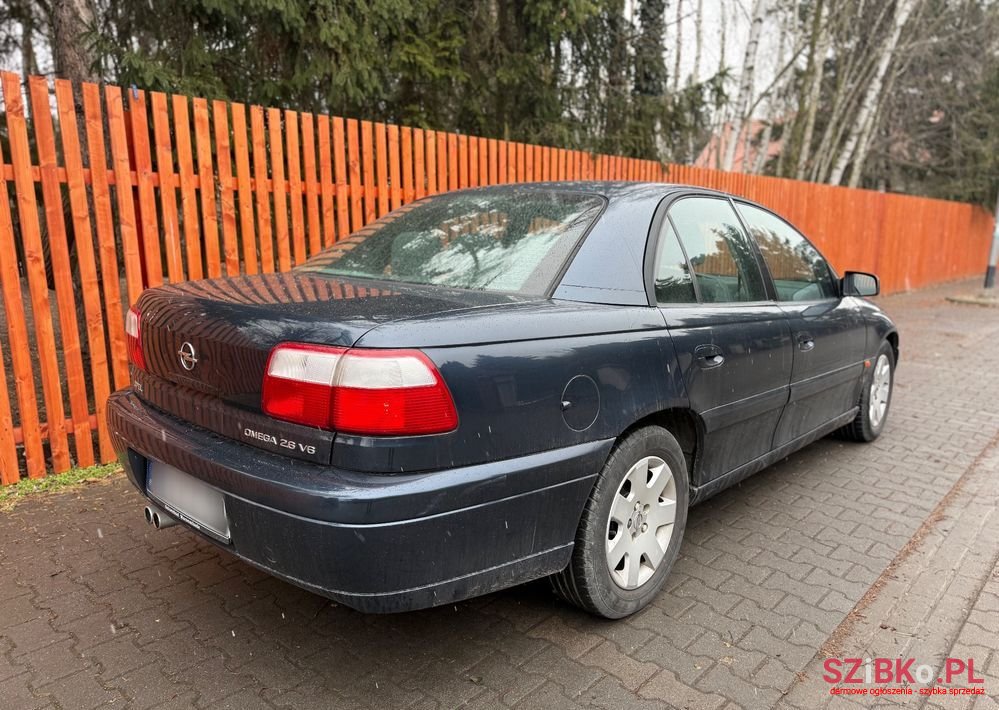 2001' Opel Omega photo #2