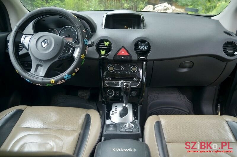2010' Renault Koleos photo #6