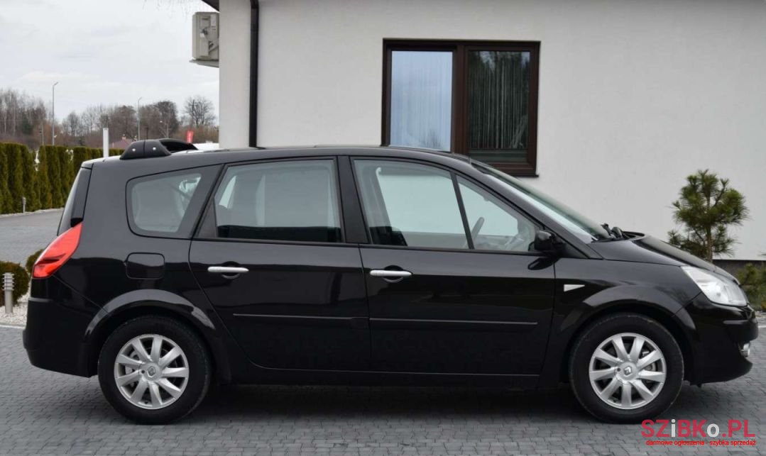 2007' Renault Grand Scenic photo #3