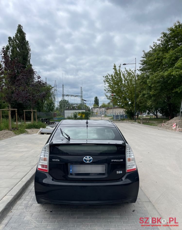 2010' Toyota Prius photo #5