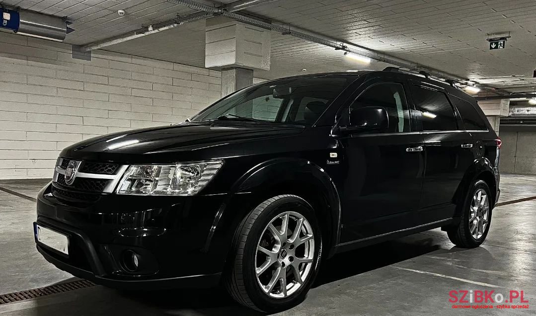 2013' Fiat Freemont photo #1