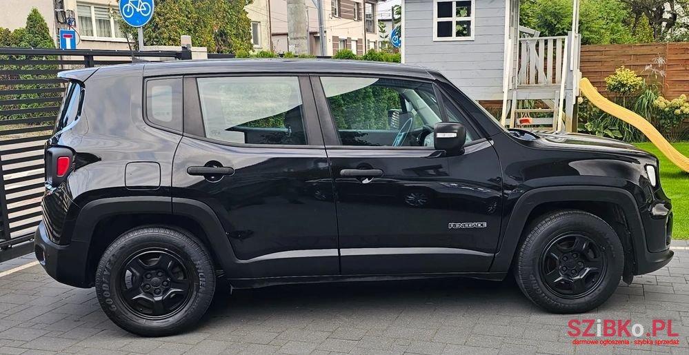 2018' Jeep Renegade photo #5